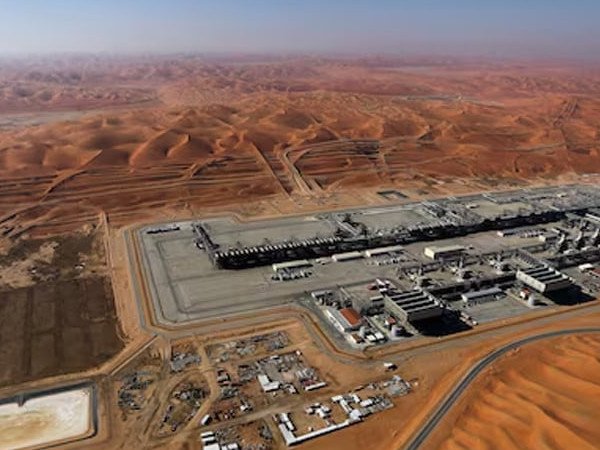 النفط الخليجي يشق طريقه إلى الهند  تحالف طاقة جديد يعيد رسم خريطة الاقتصاد الآسيوي