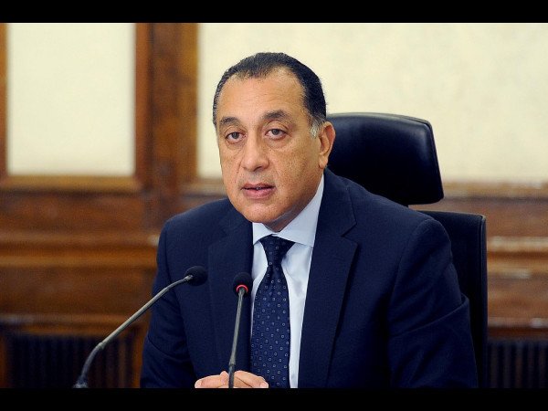 رئيس الوزراء يتابع موقف مخزون السلع الغذائية الاستراتيجية في ضوء التطورات الإقليمية الراهنة