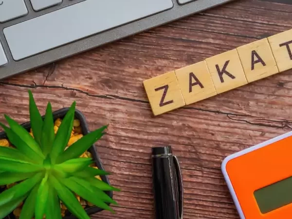 علي من تجب الزكاة ؟