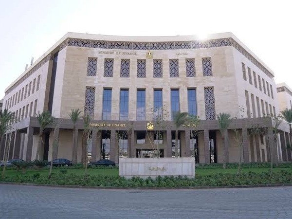 مصر تكشف عن خطة لاقتراض 2.524 تريليون جنيه مصري من السوق المحلية خلال الربع الثاني من السنة المالية 2025/2026