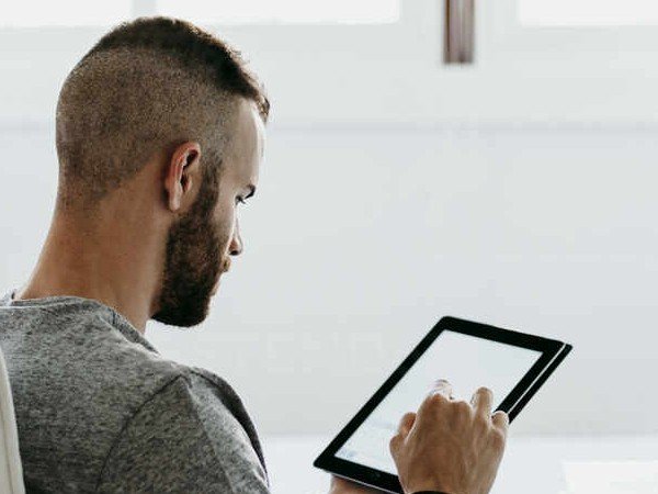 عناوين مشروع تخرج لطلبة كليات التجارة وإدارة الأعمال