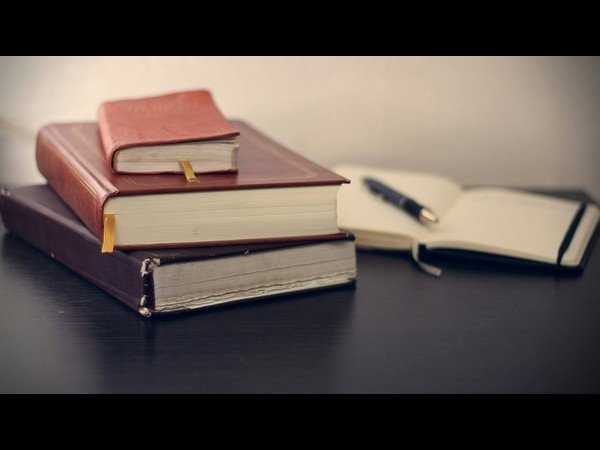 كيف يتم احتساب مكافأة نهاية الخدمة وفقًا لقانون العمل الكويتي إذا استقال الموظف قبل إتمام خمس سنوات من العمل؟