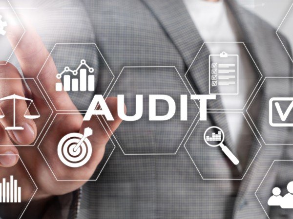 مطلوب مدقق حسابات بالسعودية - الحق وقدم طلبك