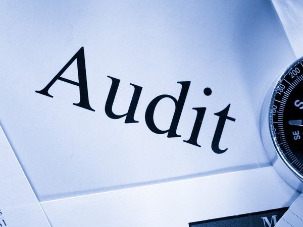 الوضع القانوني للمراجع الخارجي